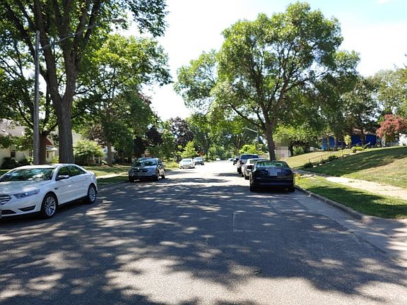 5th image of 5020 Sheridan Ave N