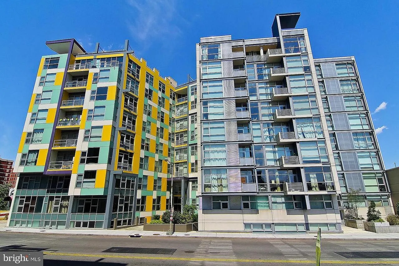 Studio, 385 sqft, $1,850 — Photo 1