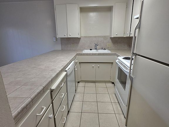 4th image of 200 W Turner Rd #4