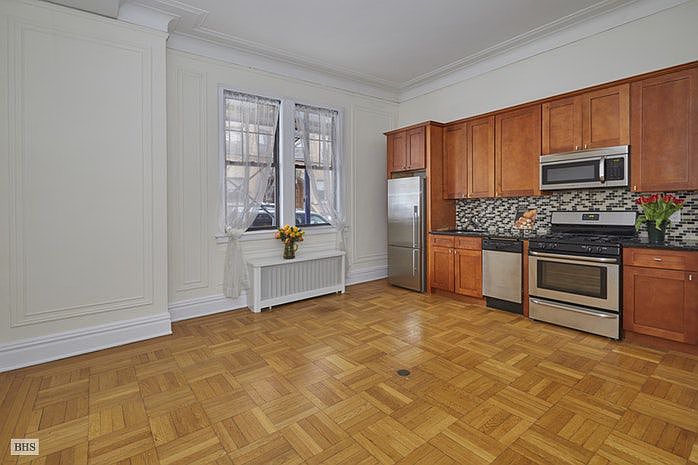 1st image of 365 W End Ave APT 108
