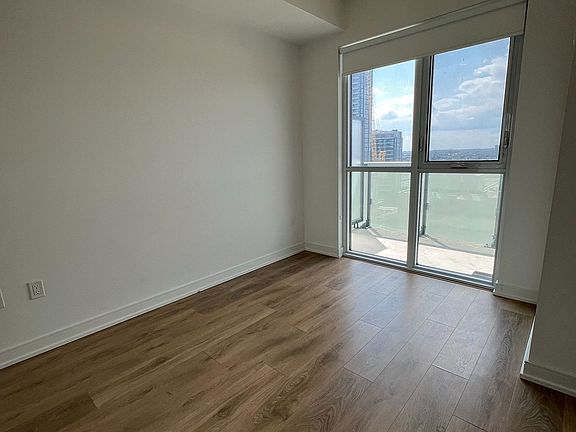 4th image of 8 Nahani Way #1508