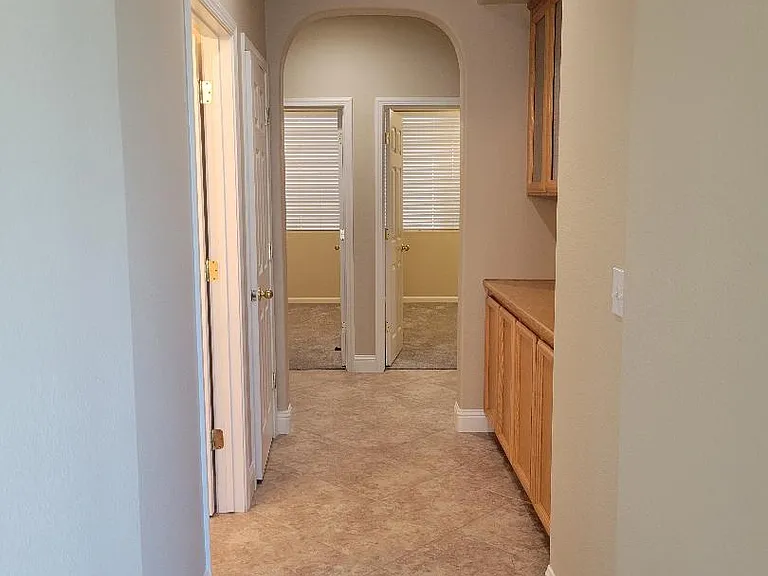 602 Delancy Way — Photo 7