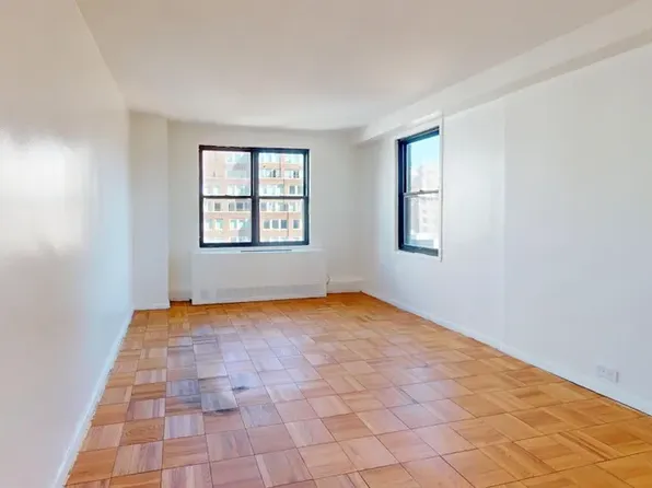 301 East 62nd Street image 5 of 16