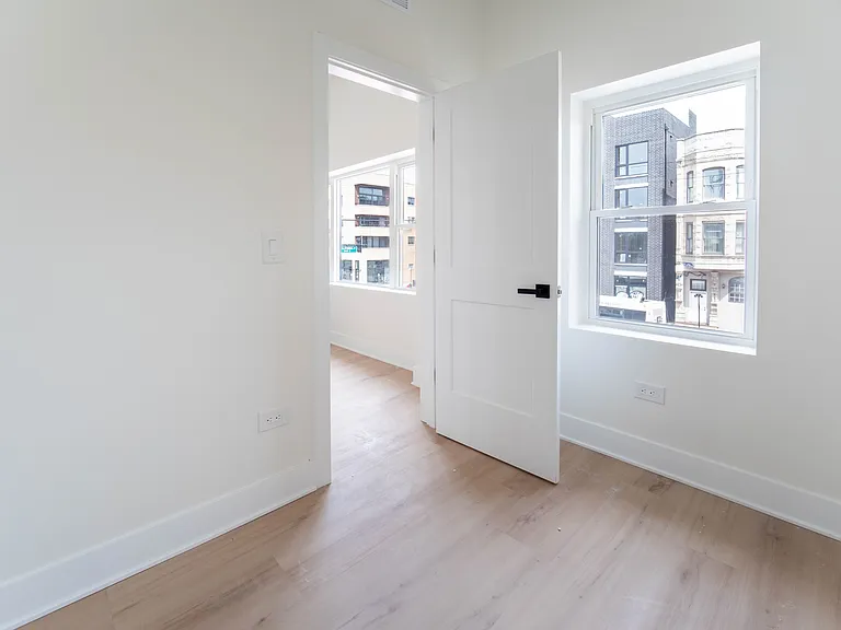 2753 W Chicago Ave #2 — Photo 13