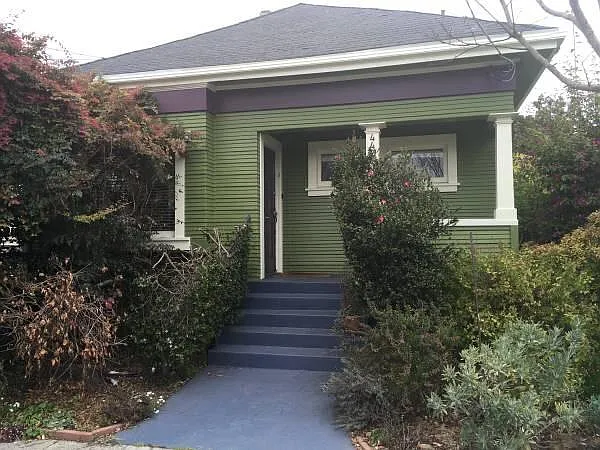 442 50th St — Photo 3