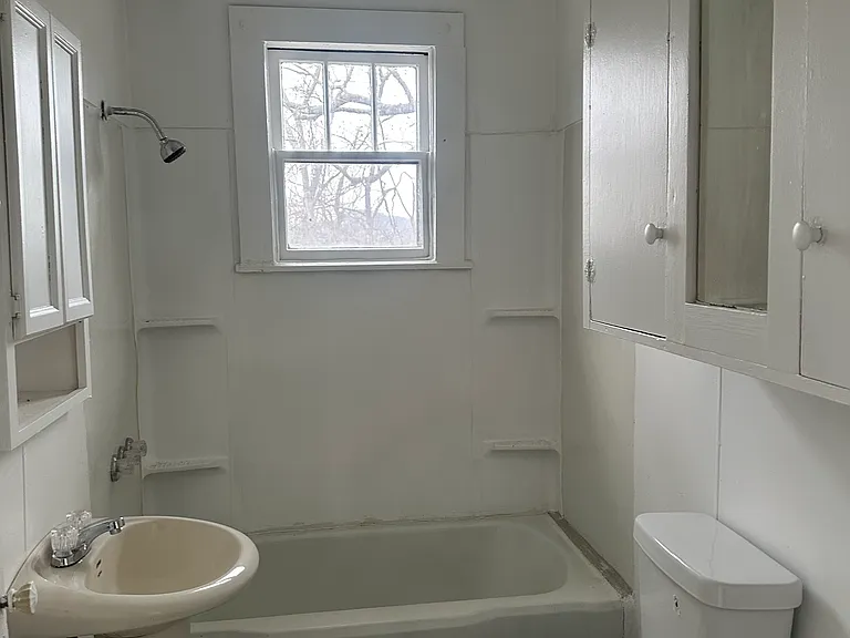 703 Jacobs Ave — Photo 5