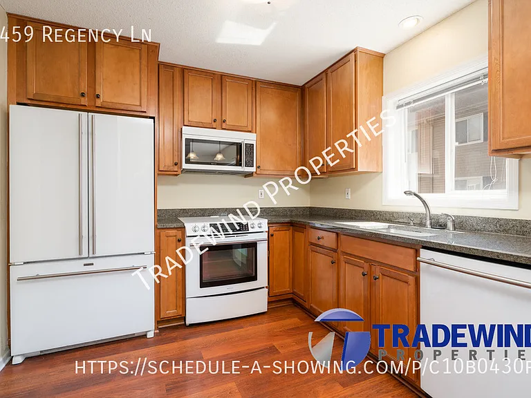 6459 Regency Ln — Photo 2