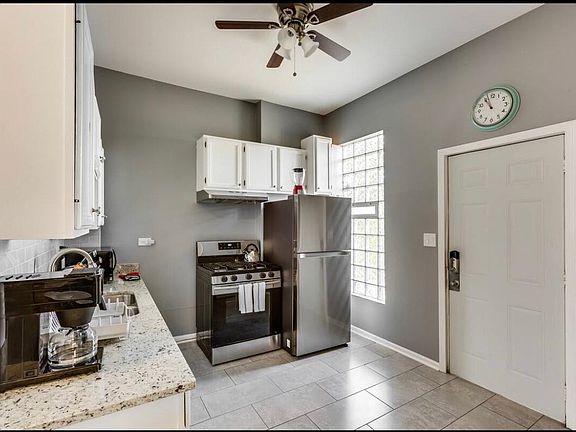 3rd image of 3140 W Fulton St #3