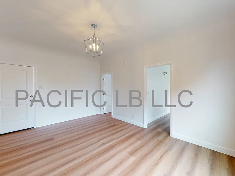 Pacific Ave — Photo 10