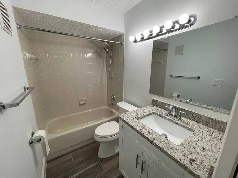 2190 Arbour Walk Cir #2216 — Photo 16