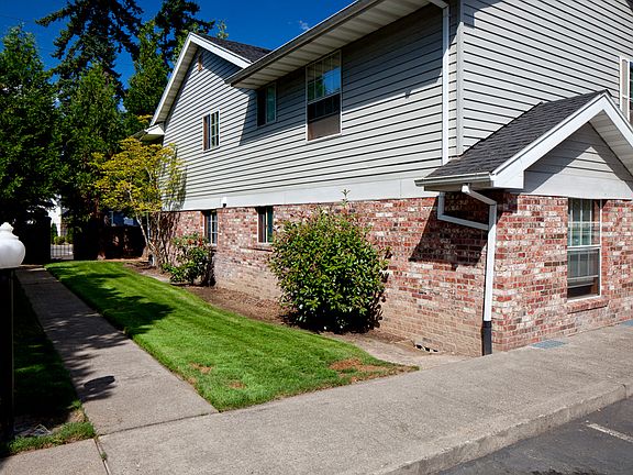 2nd image of 6000 SW Menlo Dr APT 1