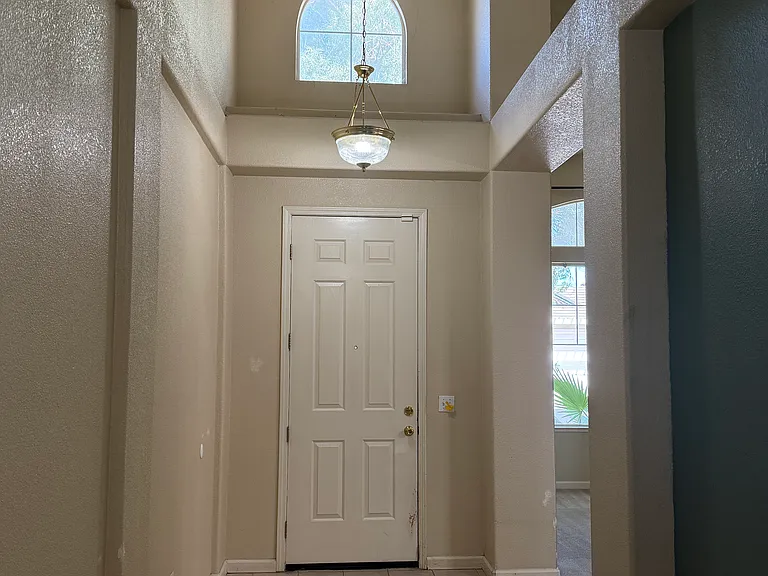4309 Dalehurst Ln — Photo 3