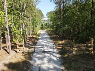 1 Cottage Ln, Saint Stephen, SC 29479