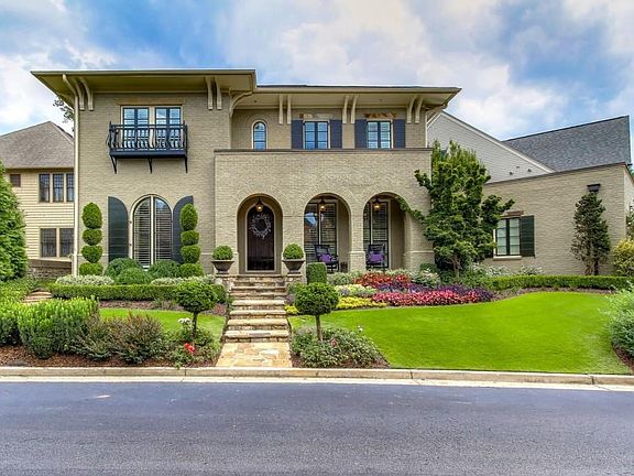 2nd image of 570 Willow Oak Way