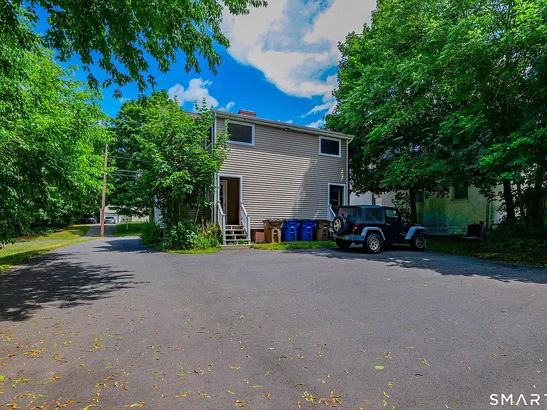 10 Grant St #1 — Photo 16