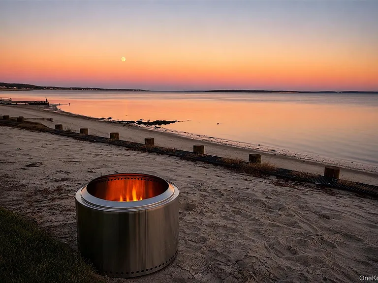 8908 Peconic Bay Blvd — Photo 3
