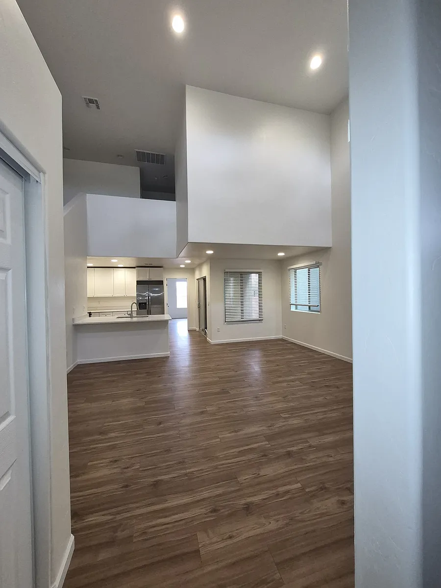 Building Photo - 299 N Hasman Dr