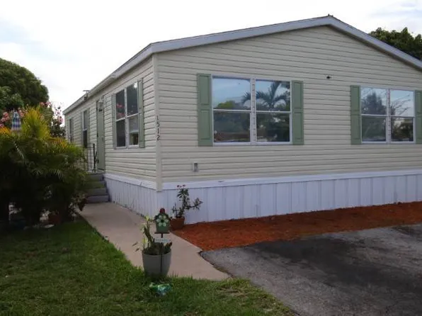 1512 NW 22nd St #594, Boynton Beach, FL 33436