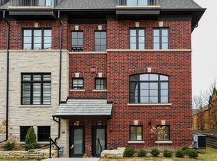 30 Lunar Cres #59, Mississauga, ON L5M 2R5