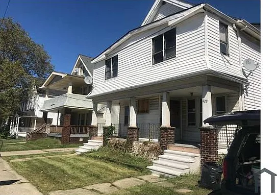 4 bed, 3198 sqft, $1,400 — Photo 2