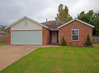 155 E Rob St, Farmington, AR 72730