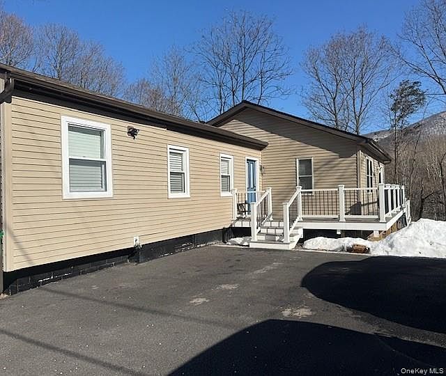 1st image of 42 Wesley Avenue