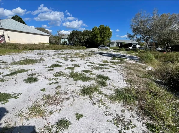 8365 99th Ave, Vero Beach, FL 32967