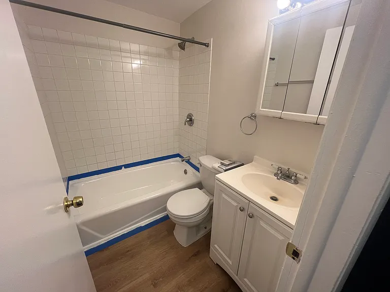 7832 S Cregier Ave #2E — Photo 9