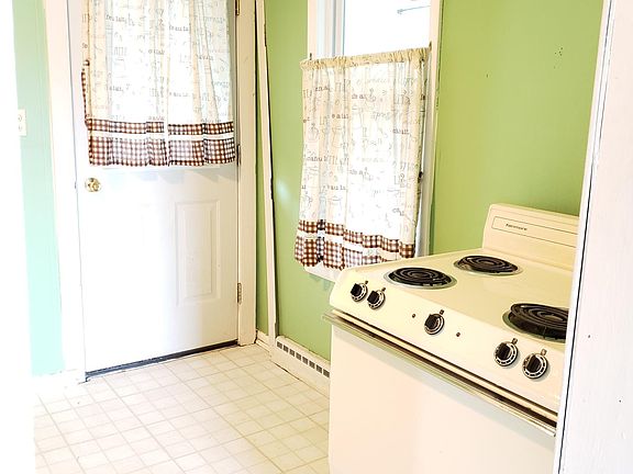 4th image of 810 Millie St #1
