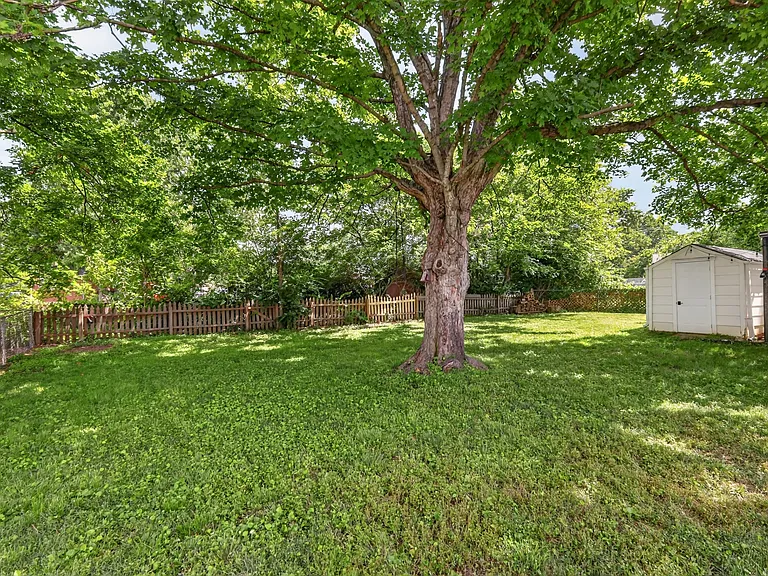 544 Watsonwood Dr — Photo 46