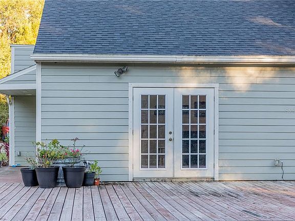 3rd image of 3830 Willow Ave
