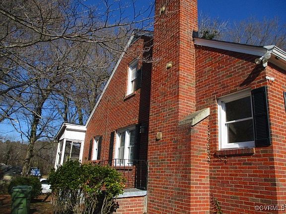 3rd image of 2401 Dublin St