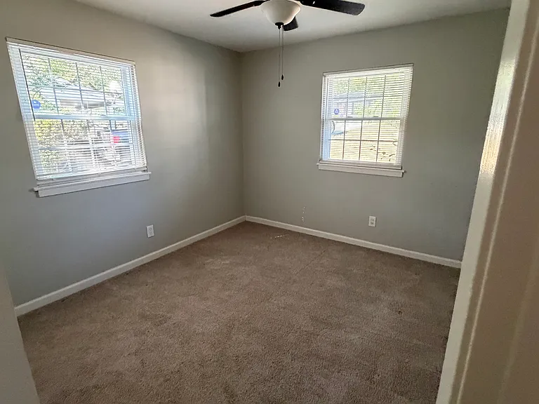 3013 Wedgedale Ave — Photo 8