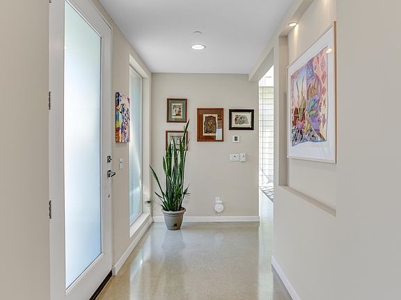 4th image of 1098 Enamor Ct