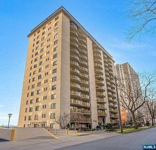 150 Overlook Ave APT 5E, Hackensack, NJ, 07601