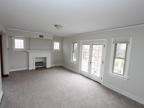 2nd image of 910 Cumberland Ave APT 8