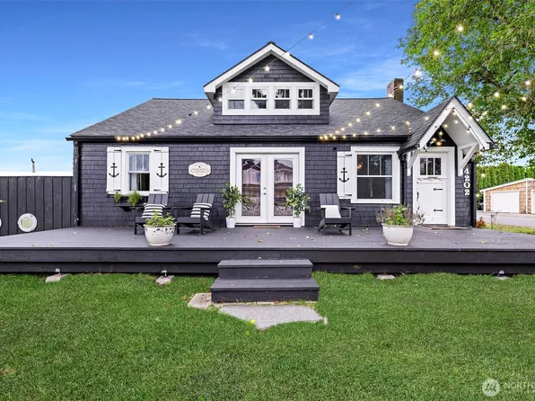 4202 L Place, Seaview, WA 98641