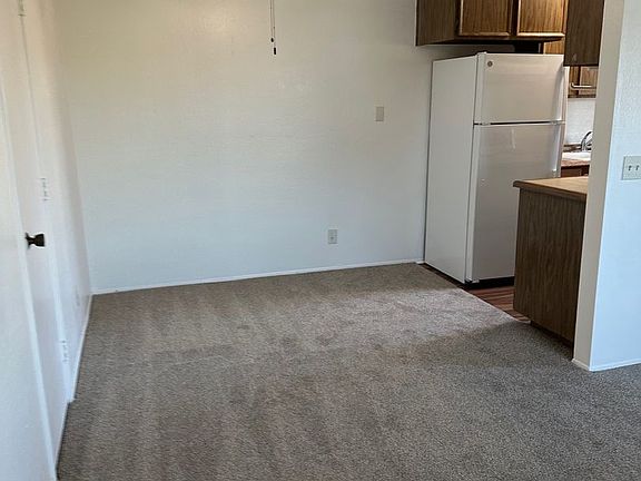 5th image of 252 Acacia Ave APT 204