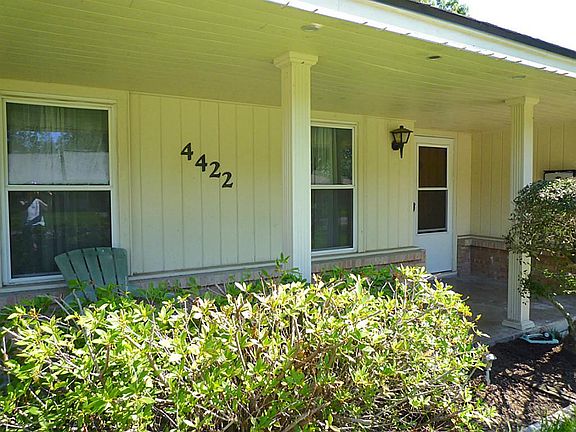3rd image of 4422 Stillbrooke Dr