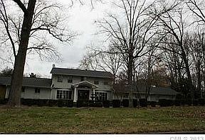 3rd image of 3635 Country Club Dr