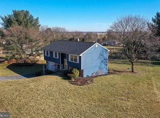 10 Sherri Ln, Lititz, PA 17543