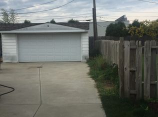 3280 Glenbar Dr, Fairview Park, OH