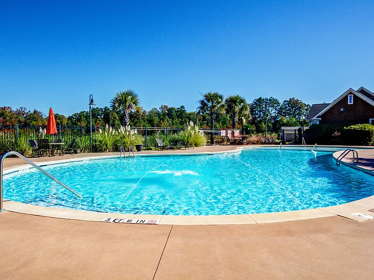 Lauren Ridge Apartment Homes — Photo 16