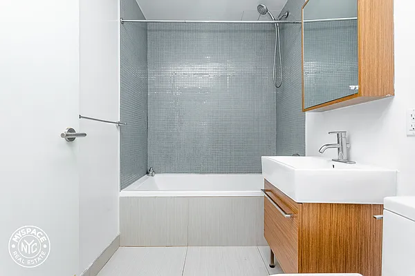 Rented by MySpaceNYC | media 9