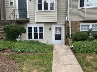 4225 Stockbridge Dr, Dumfries, VA 22025