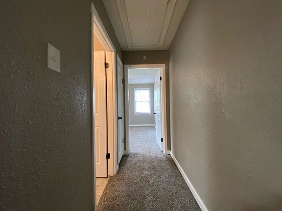 5th image of 1677 Villa Dr