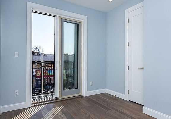 4th image of 221 Clarkson Ave #2G