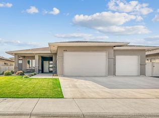 4475 E Copper Point Dr, Meridian, ID 83642