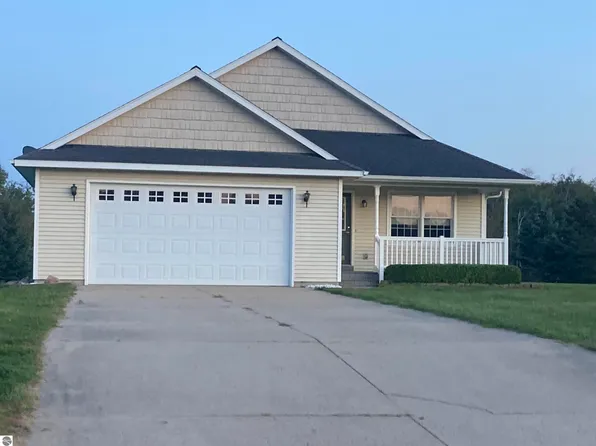 248 S Hemlock St, Mc Bain, MI 49657