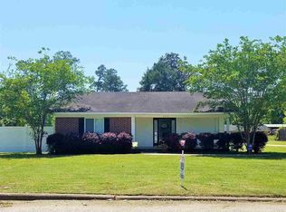 205 W Poplar St, Atmore, AL 36502